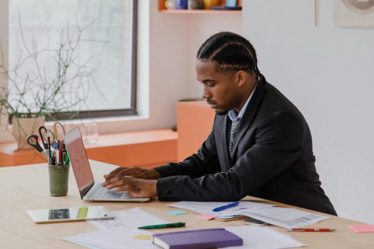 Maximizing SEO for B2B Customer Journey Mapping - Silk Commerce