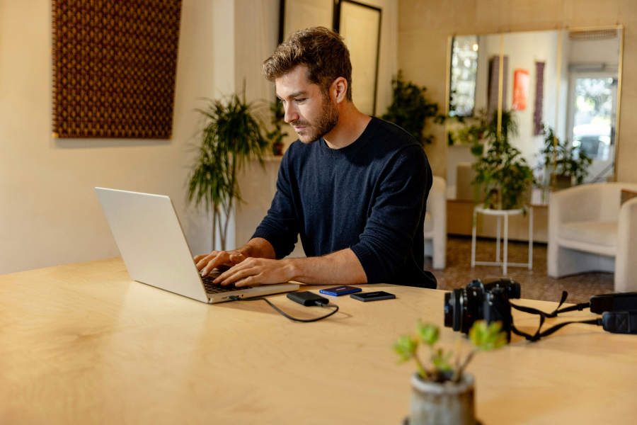 Batch vs Real-Time Sync for Microsoft 365 ERP Integrations: How to Choose the Right Data Strategy for Scalable Growth Feature